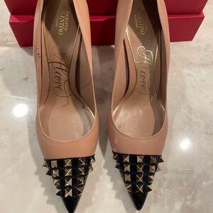 Creme Black & Studded Valentino